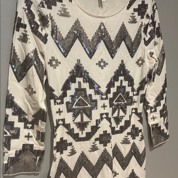 Geometric Patterned Dress - Picture 2 of 5